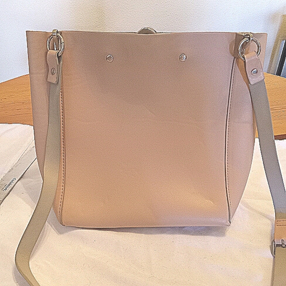 Elegant pink Bucket Bag